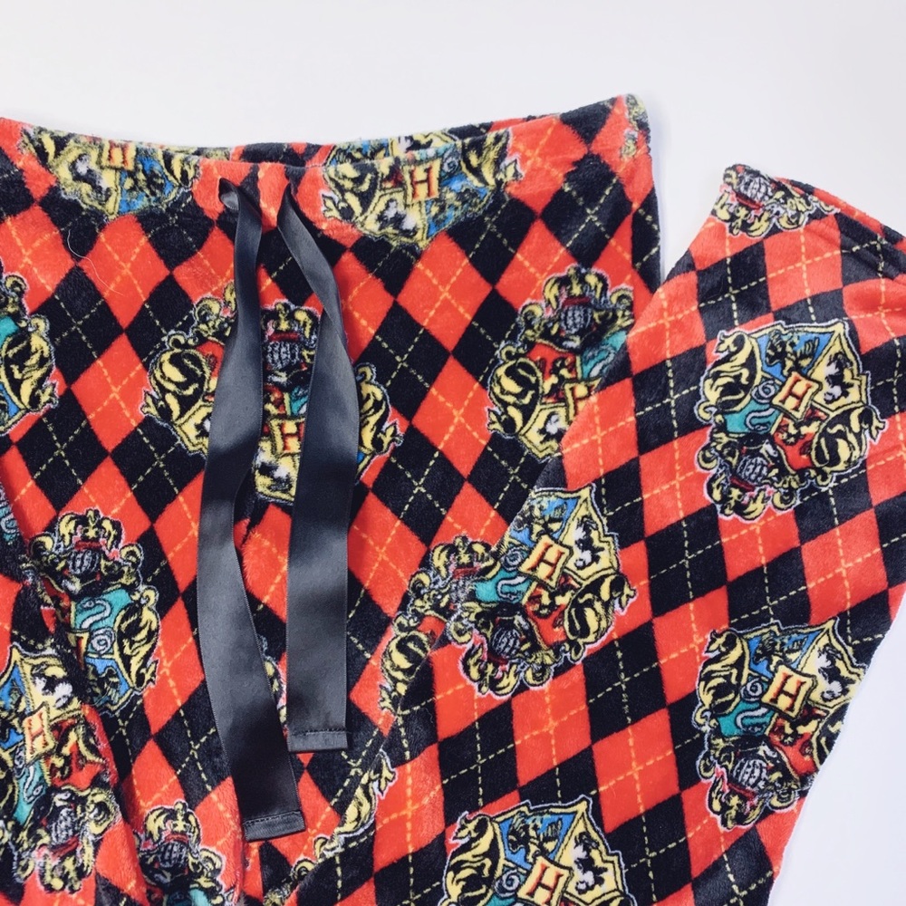 [Harry Potter] Plush Gryffindor Crest Pajama Pants
